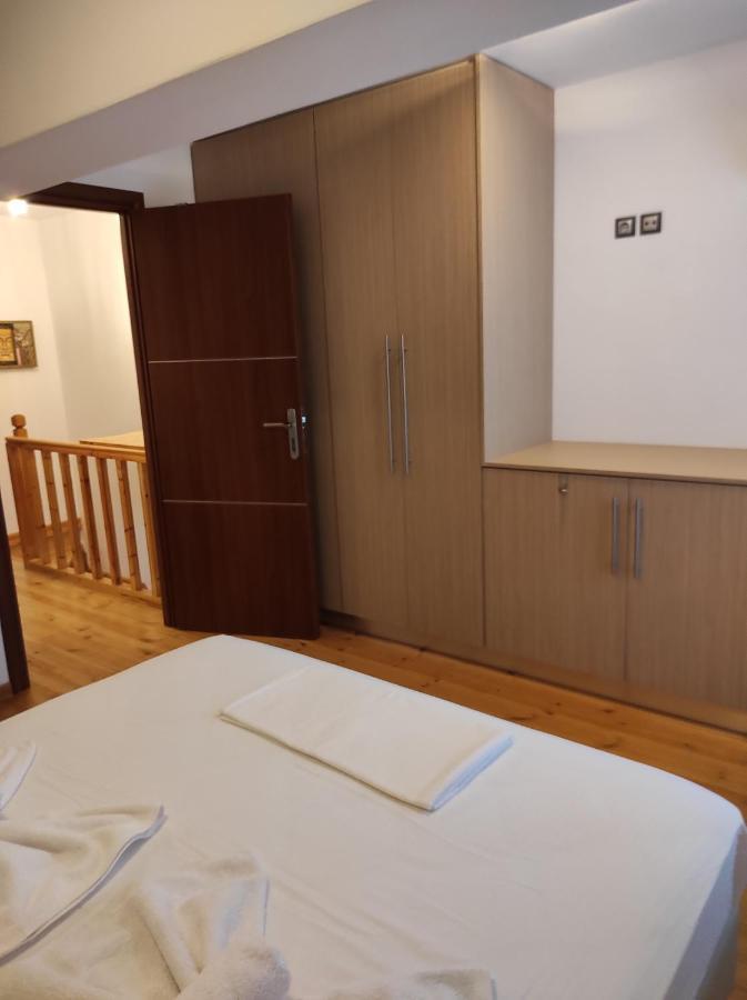 Astradeni Luxury Apartments Kratir Skála Exteriér fotografie